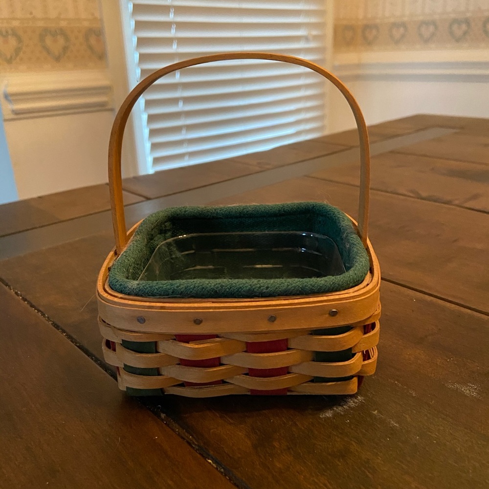 Longaberger 2003 Small Christmas Basket!!